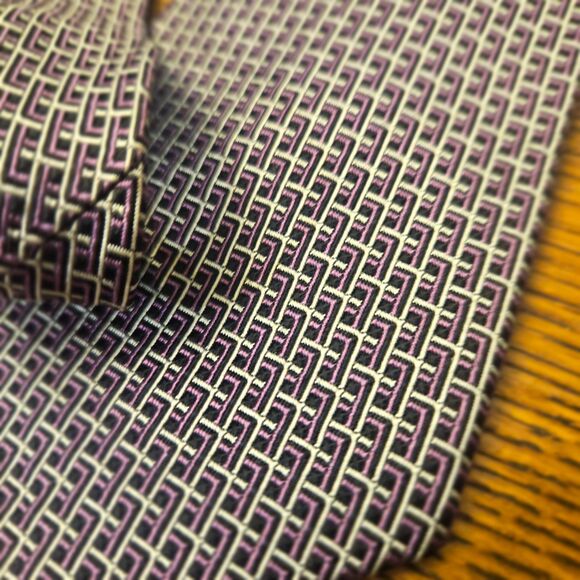 Polo Ralph Lauren Silk Textured Geometric Necktie 4" Purple - Picture 2 of 6